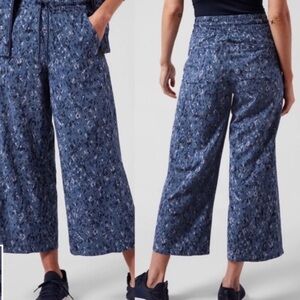 Athleta Wide Legged Crop Athletic Pants